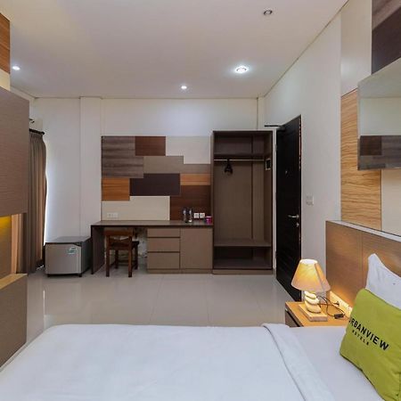 Urbanview Hotel Wg Jimbaran Bali Унгасан Экстерьер фото