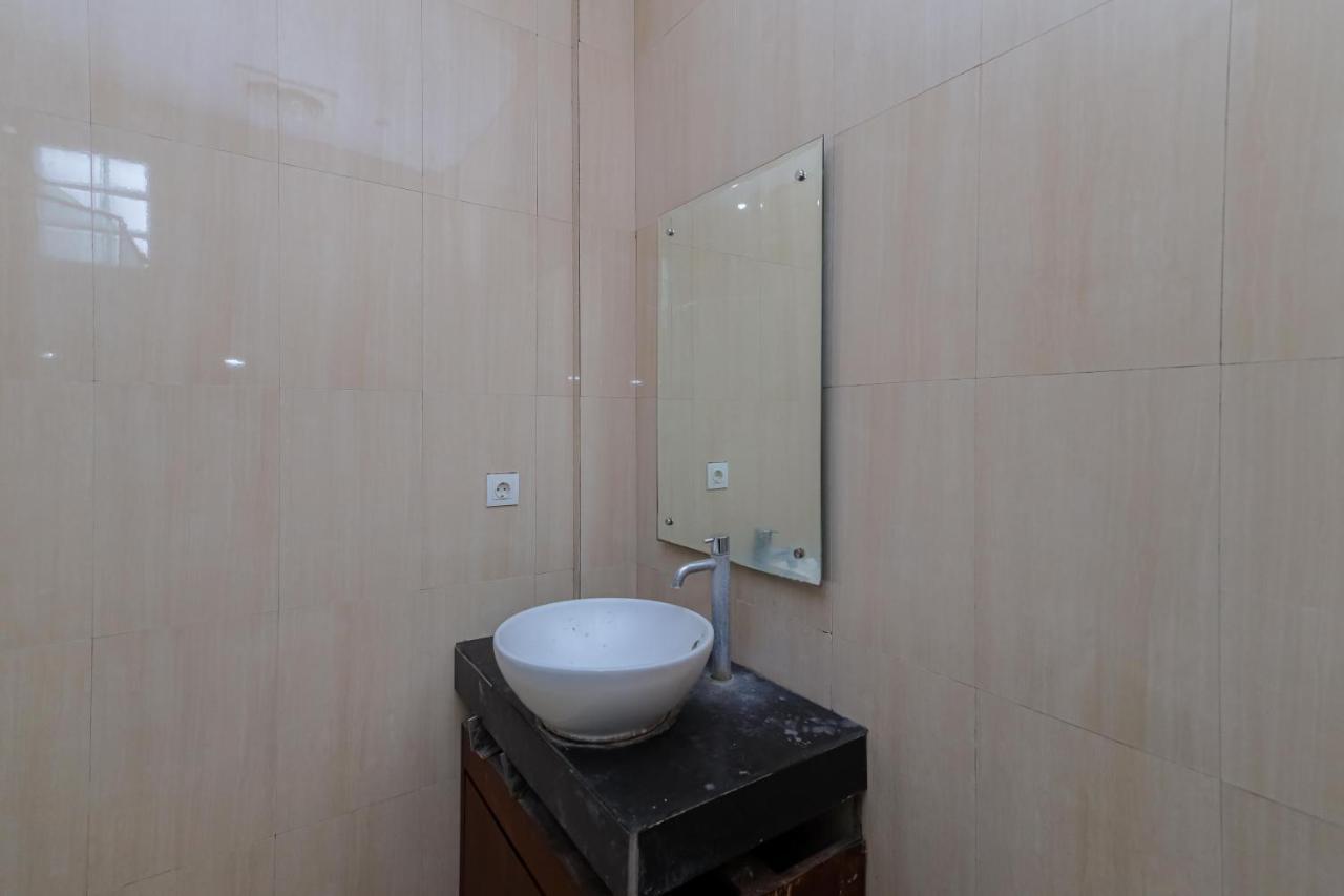 Urbanview Hotel Wg Jimbaran Bali Унгасан Экстерьер фото